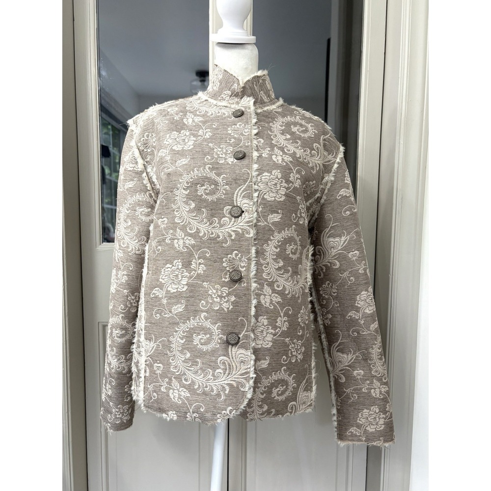 Chico's Ivory Embroidered Damask Jacket Faux Fur Sherpa Lining size 0 Small